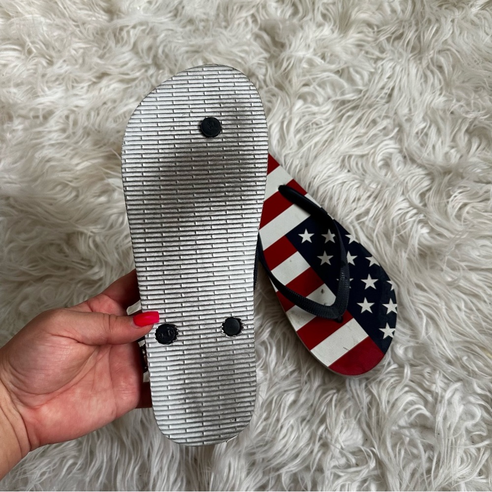 Women’s American Flag Flip Flop Sandals - Picture 4 of 4